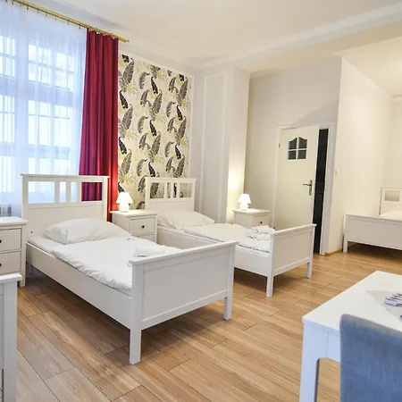 Dom Zdrojowy W Szczawnie - Zdroju 스자브노-즈드로이