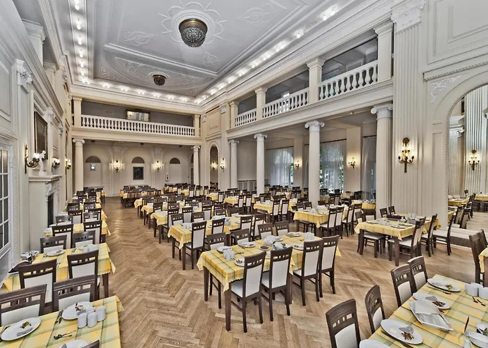 Rezort Dom Zdrojowy W Szczawnie - Zdroju *